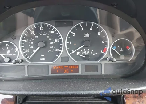 2005 BMW 330I z USA, uszkodzony, nr VIN WBAEV53495KM38799